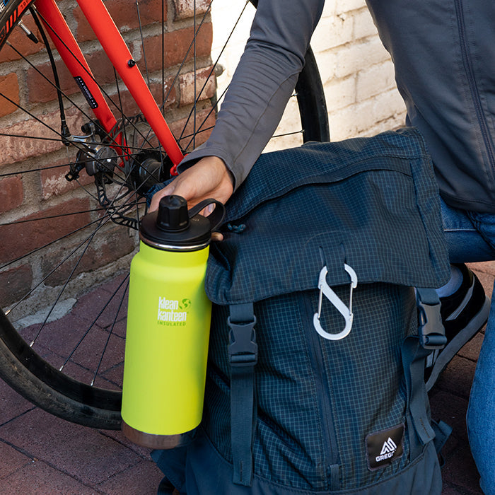 tkwide-chug-cap-b0 K32TKWSSL-JP-Bottle-Biking-Chug-Cap-lifestyle.jpg