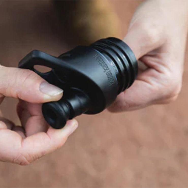 sport-cap-maintenance-kit-f8 sport_cap_maintenance_kit_pull_valve_out_lifestyle.jpg