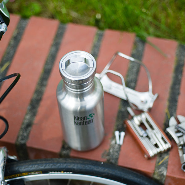 classic-steel-loop-cap-w1 stainless_bottle_cap_bike_parts_lifestyle.jpg